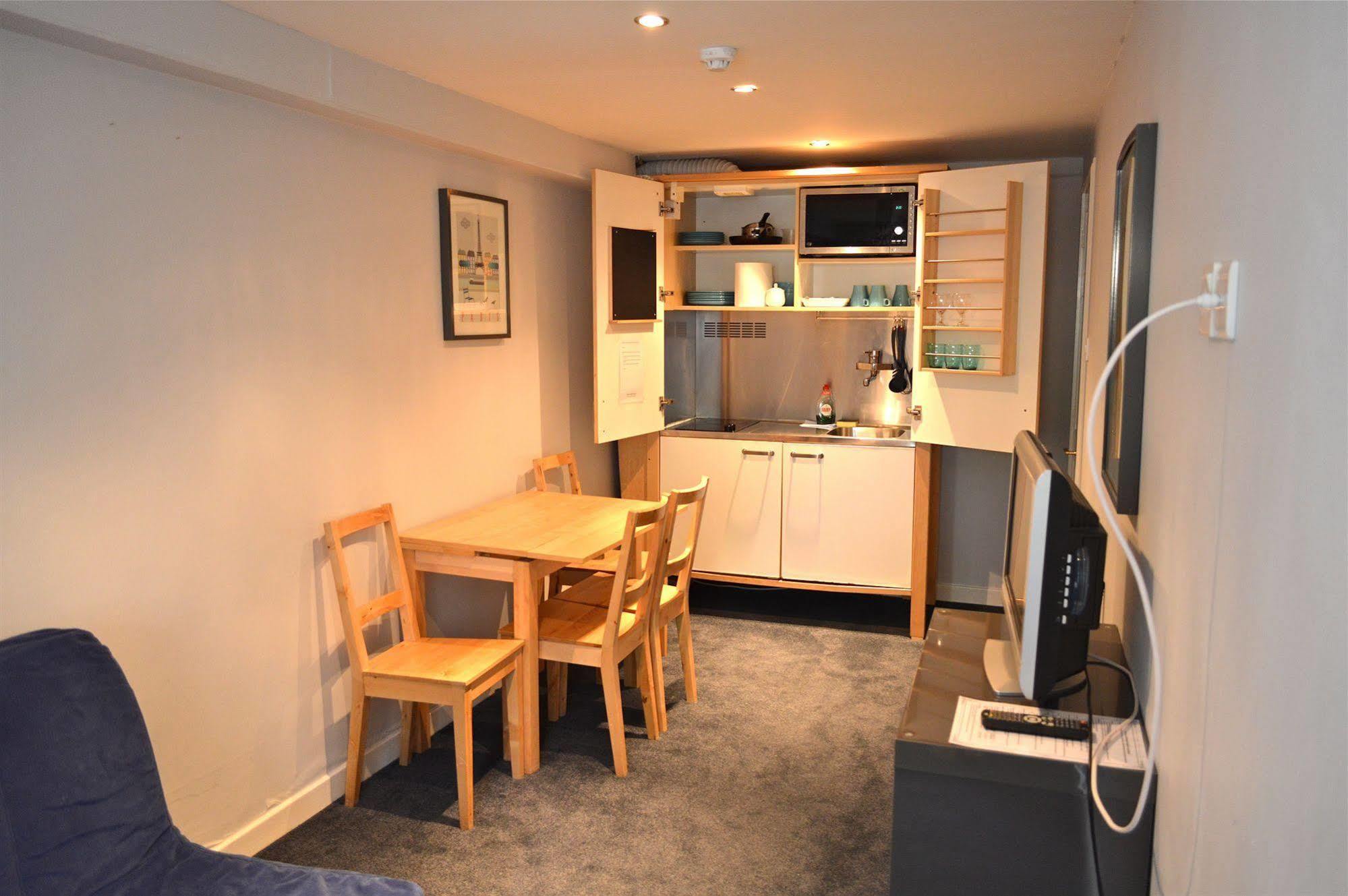 Edinburgh Caledonian Guesthouse מראה חיצוני תמונה